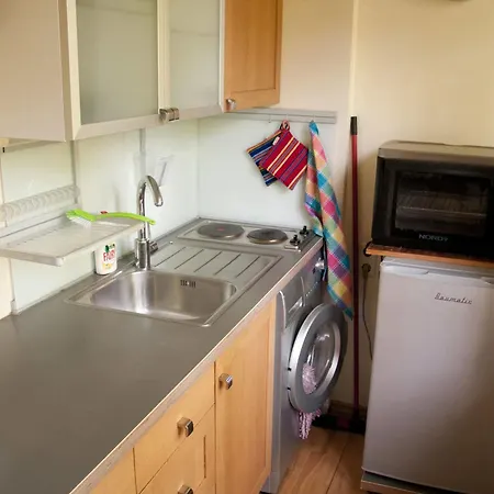 Linda Apartments